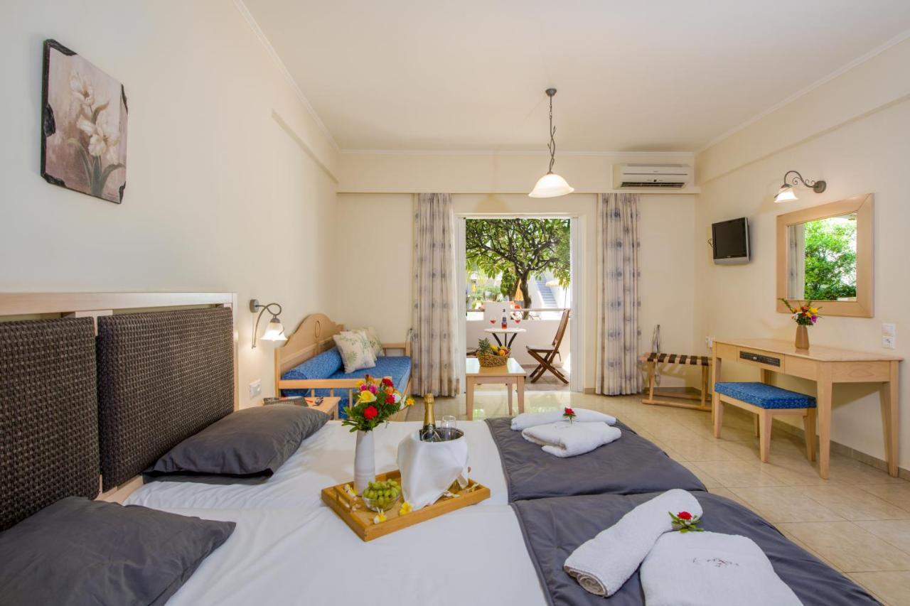 Toxo Hotel Platanés Buitenkant foto