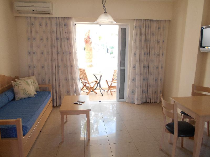 Toxo Hotel Platanés Buitenkant foto